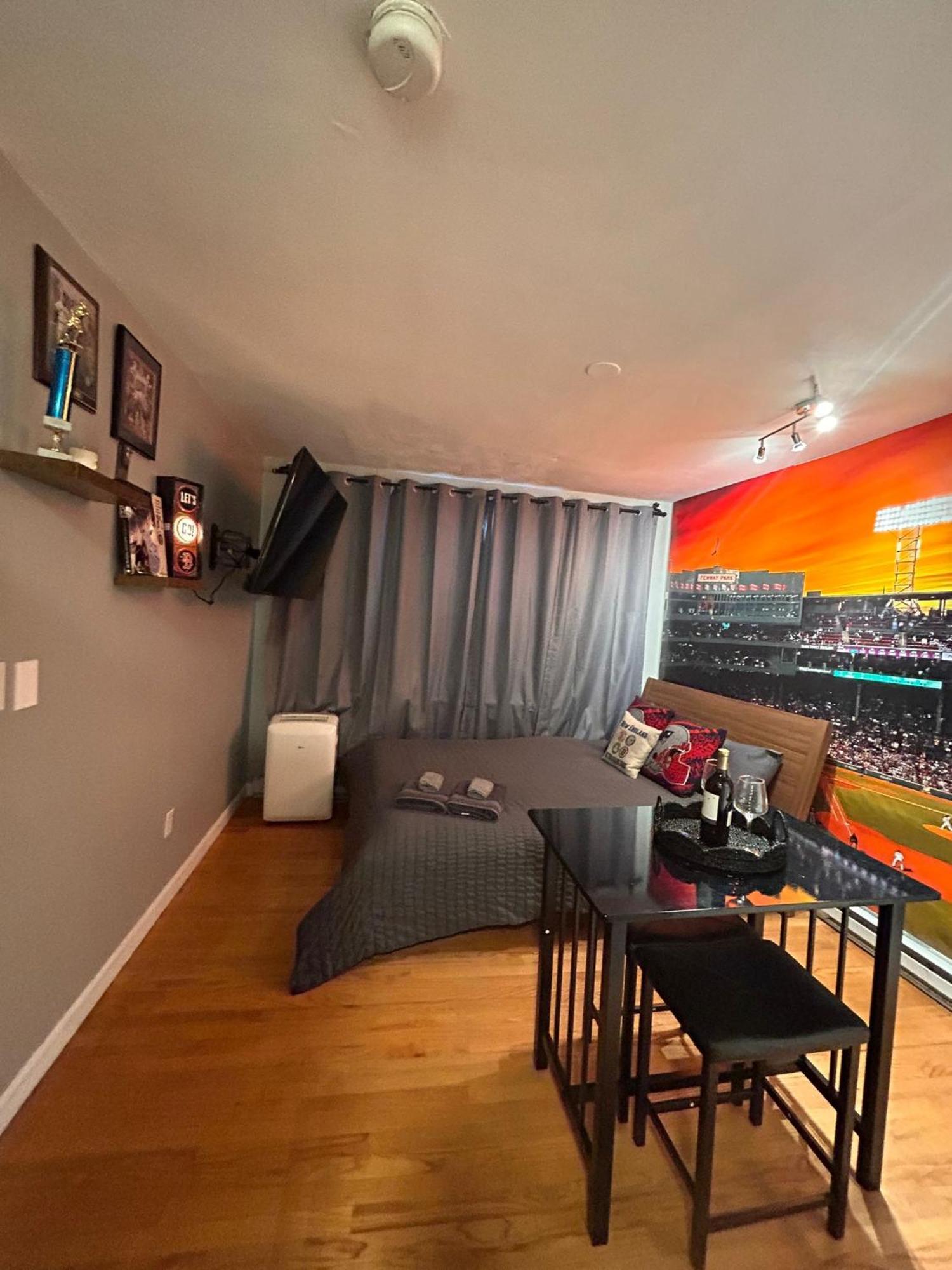 Apartment Downtown Common Theater District Chinatown Smart Hdtv Td Garden Bruins Celtics Patriots *