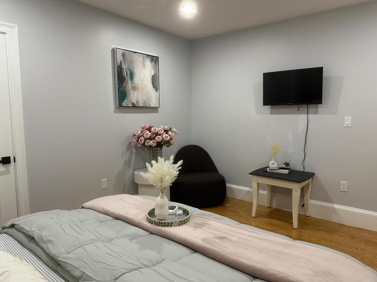 Apartment 85a Charming Base, 3br, 2ba Ideal For Families Boston
