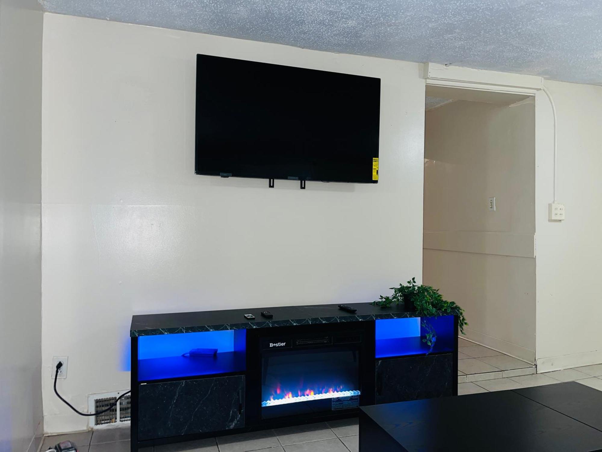 Apartment Quiet Two Bedroom In Convenient Location