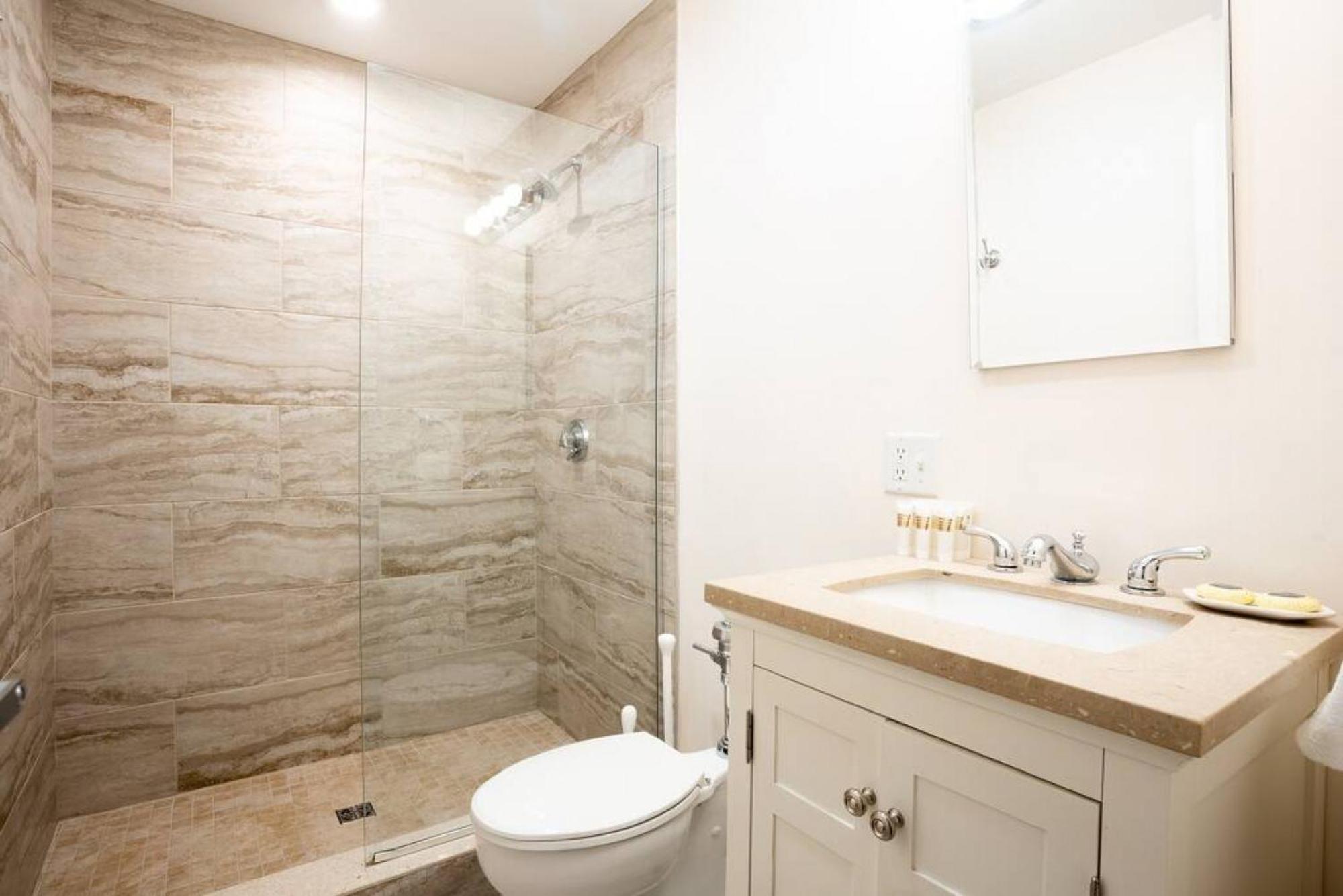 Apartment Prime Fidi L Shaped
