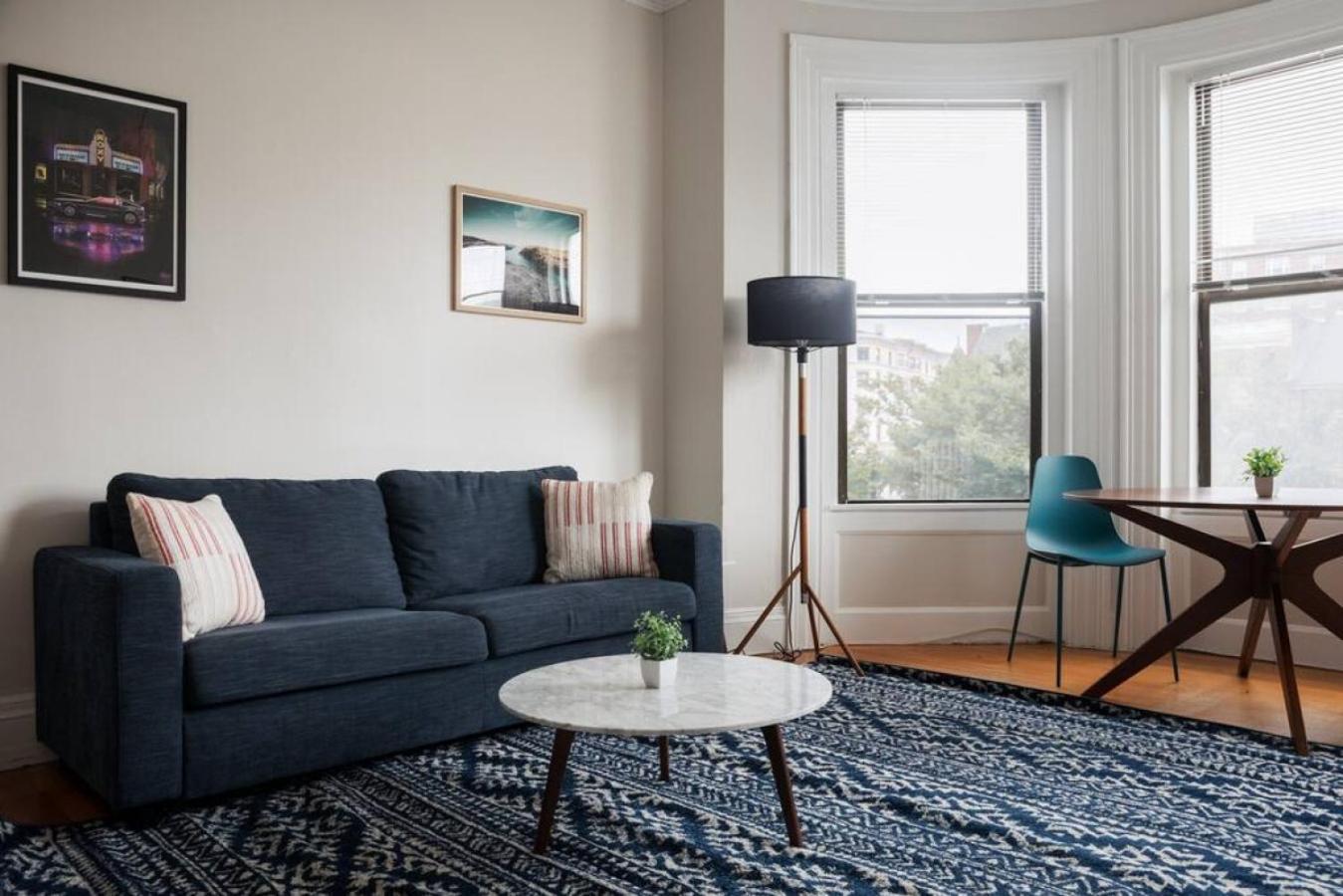 Spacious Fenway 1br *