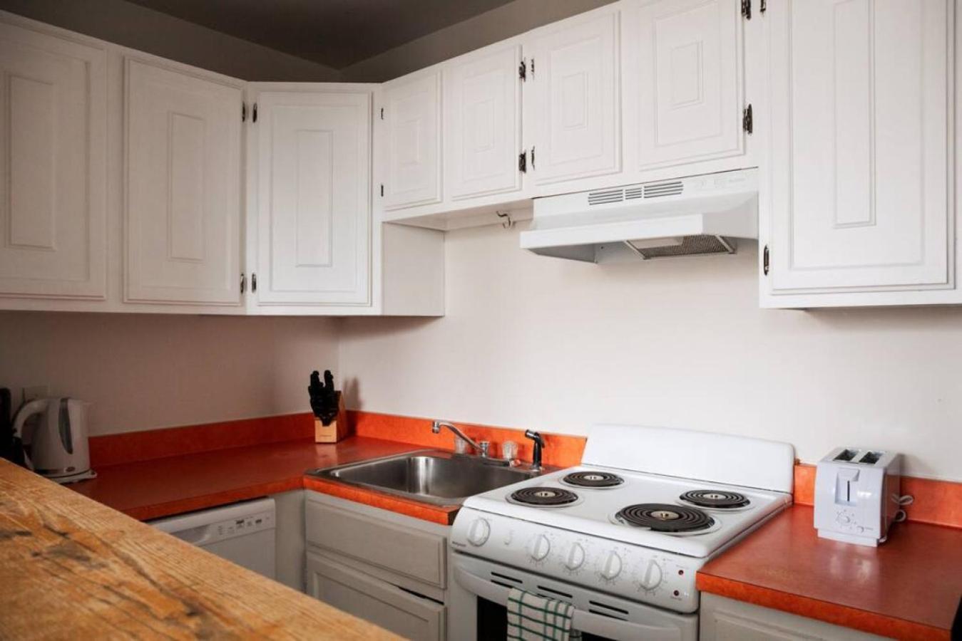 Spacious Fenway 1br
