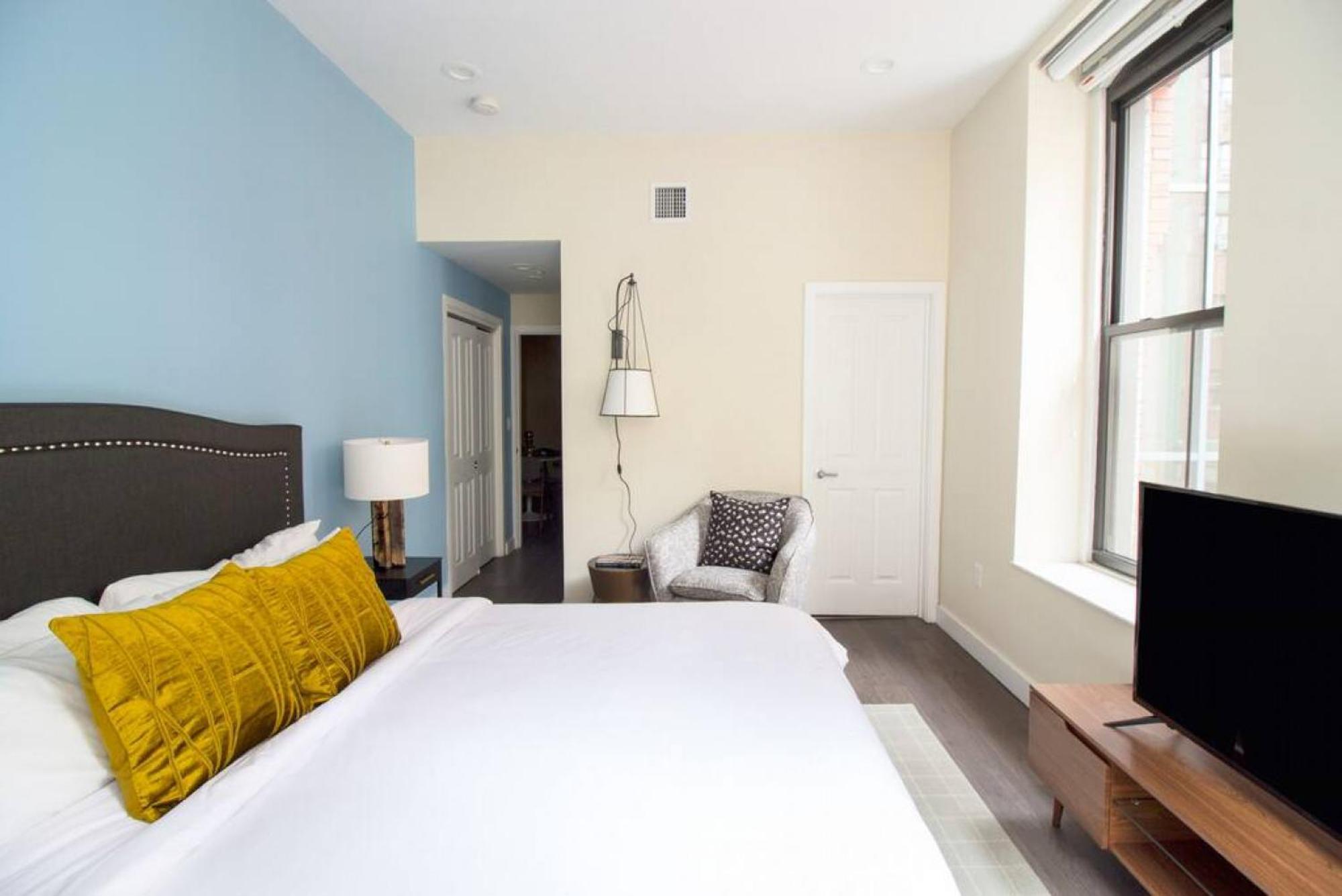 Downtown Luxury 1br Pets Welcome Washer And Dryer In Building *