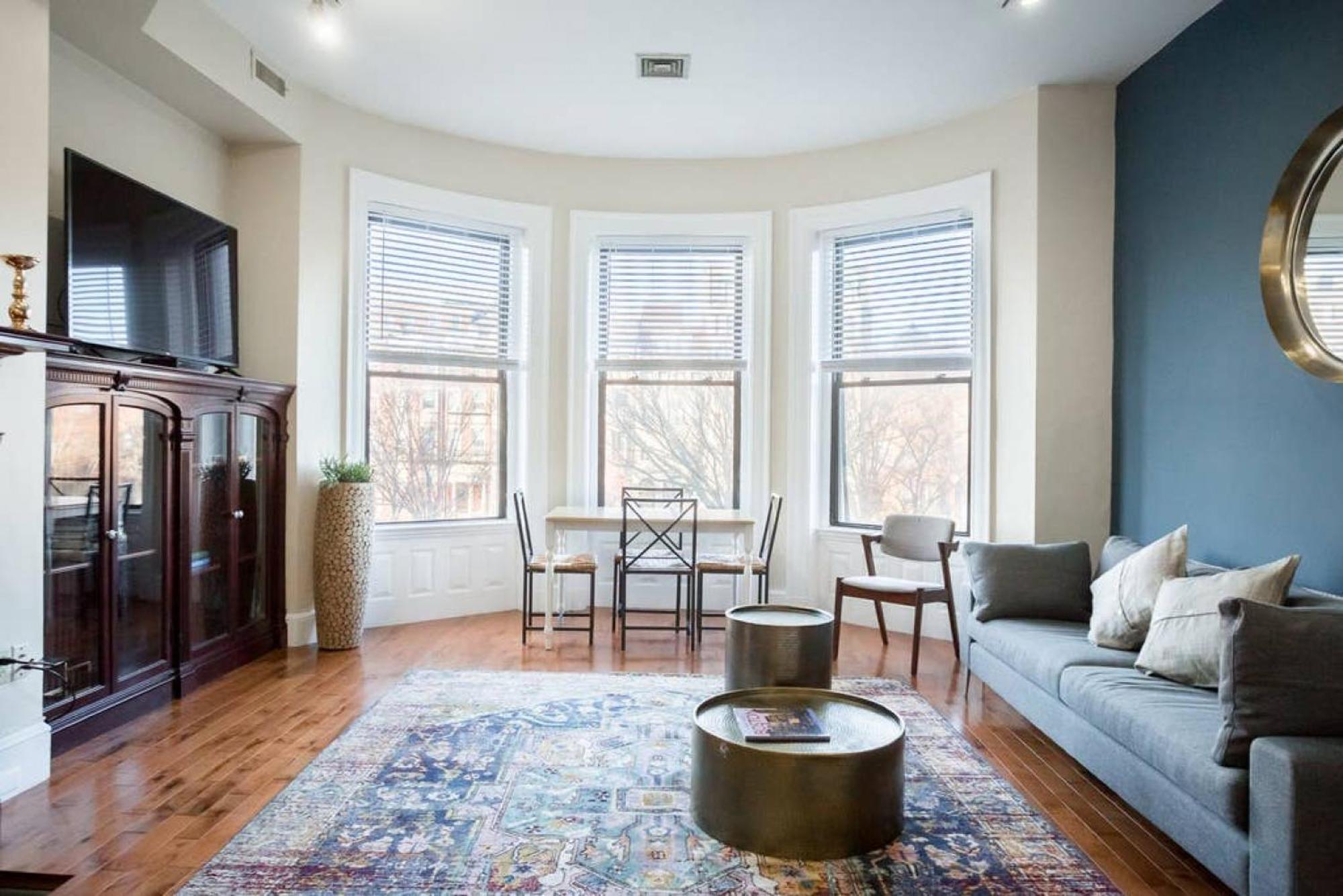 Apartment Classic Furnished 1br In Fenway In Brownstone Bldg