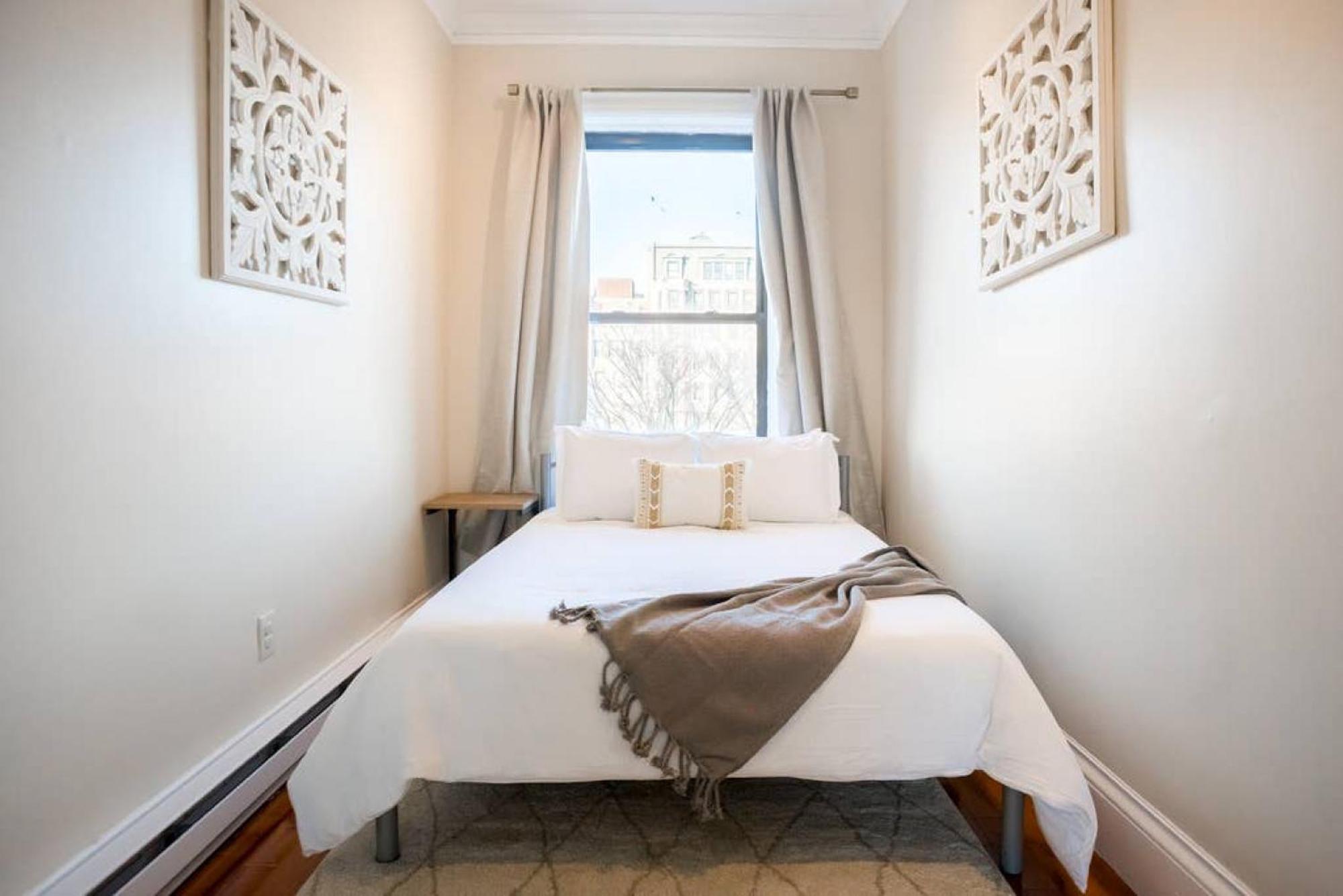 Classic Furnished 1br In Fenway In Brownstone Bldg Apartment Boston