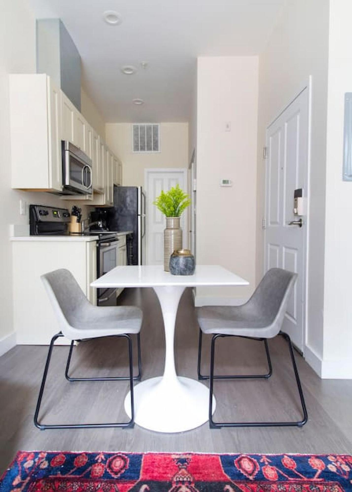 Bright And Bold Loft Fast Wifi Downtown Apartment Boston