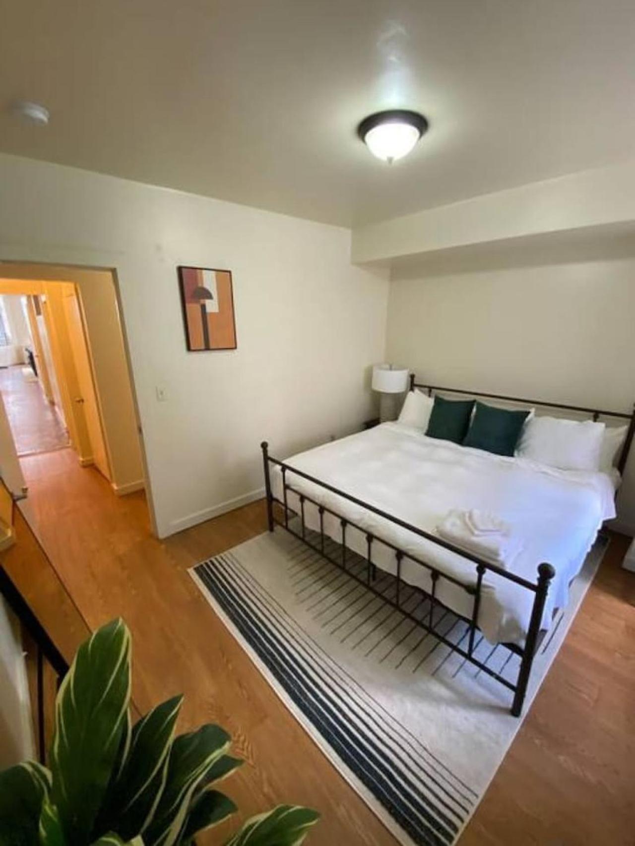 Wonderful Fenway 3 Bed 2bath Steps From Fenway Park Apartment *