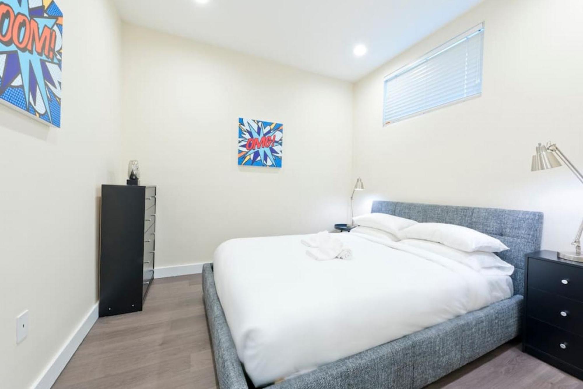 Simple 1br Financial District Keyless Entry Apartment