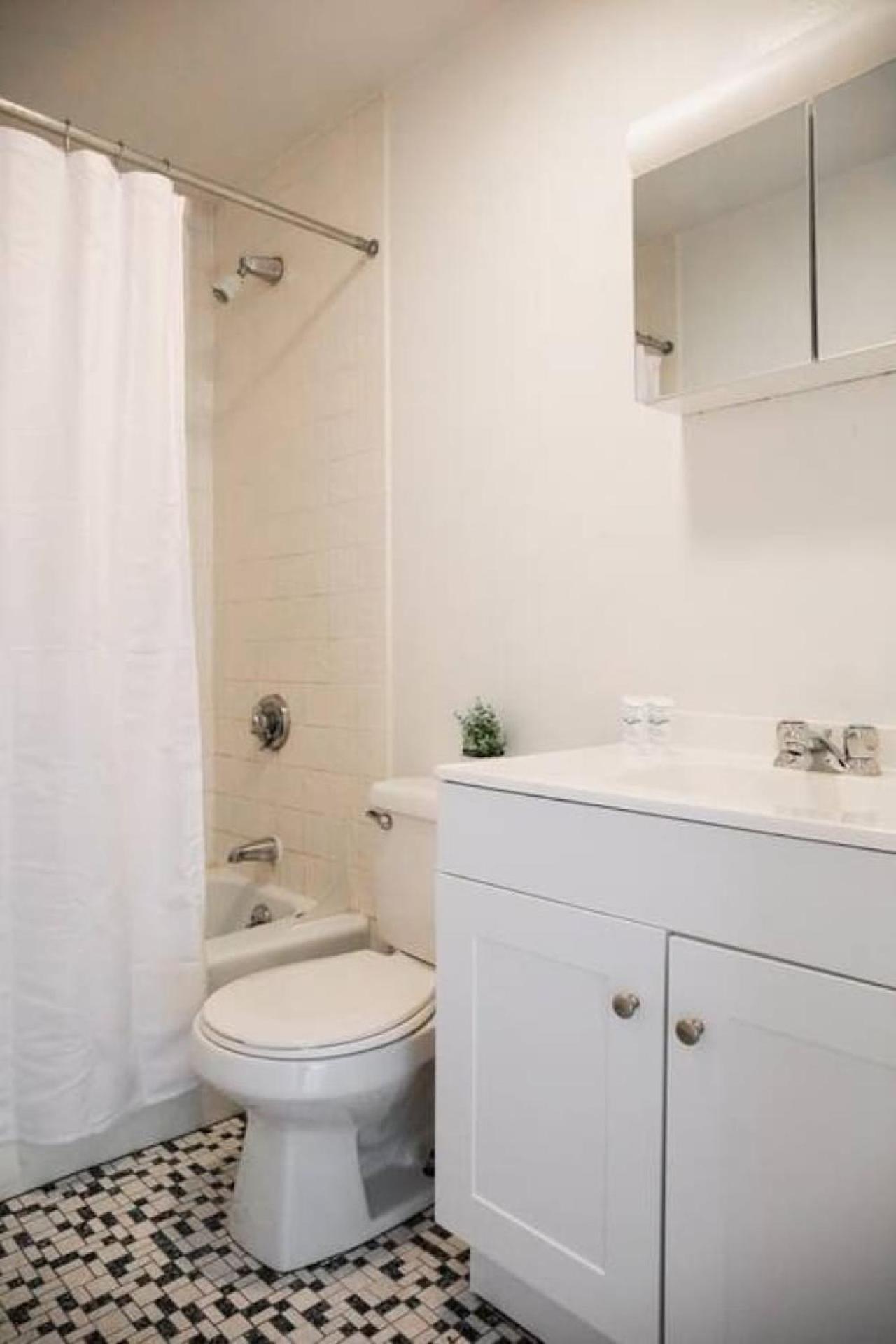 Apartment Stunning 1br Steps To Fenway *