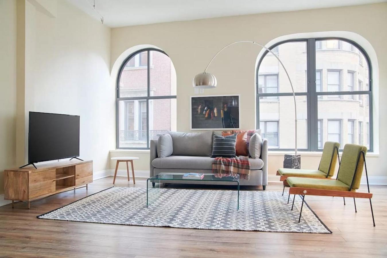Spacious 2br Fidi District Centrally Located Apartment