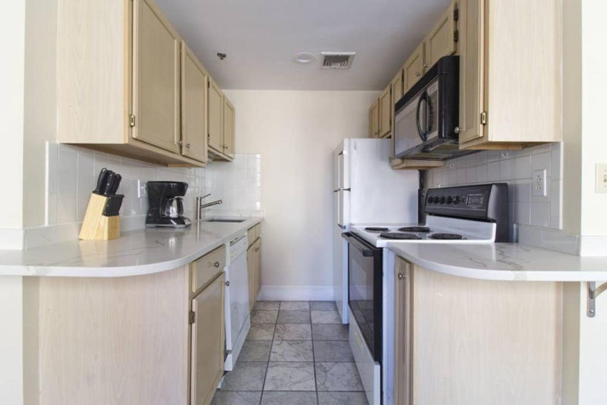 Elegant 2 Bed 2 Bath Furnished In Fidi