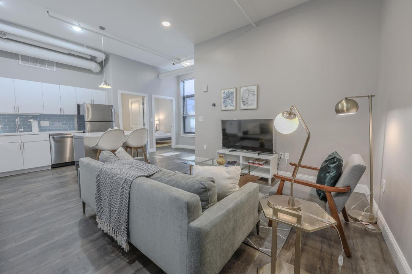 Pet Friendly Downtown Elevator Washer Dryer * Boston