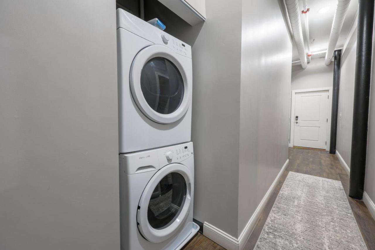 Apartment Keyless Entry Laundry In Unit Pet Friendly Boston