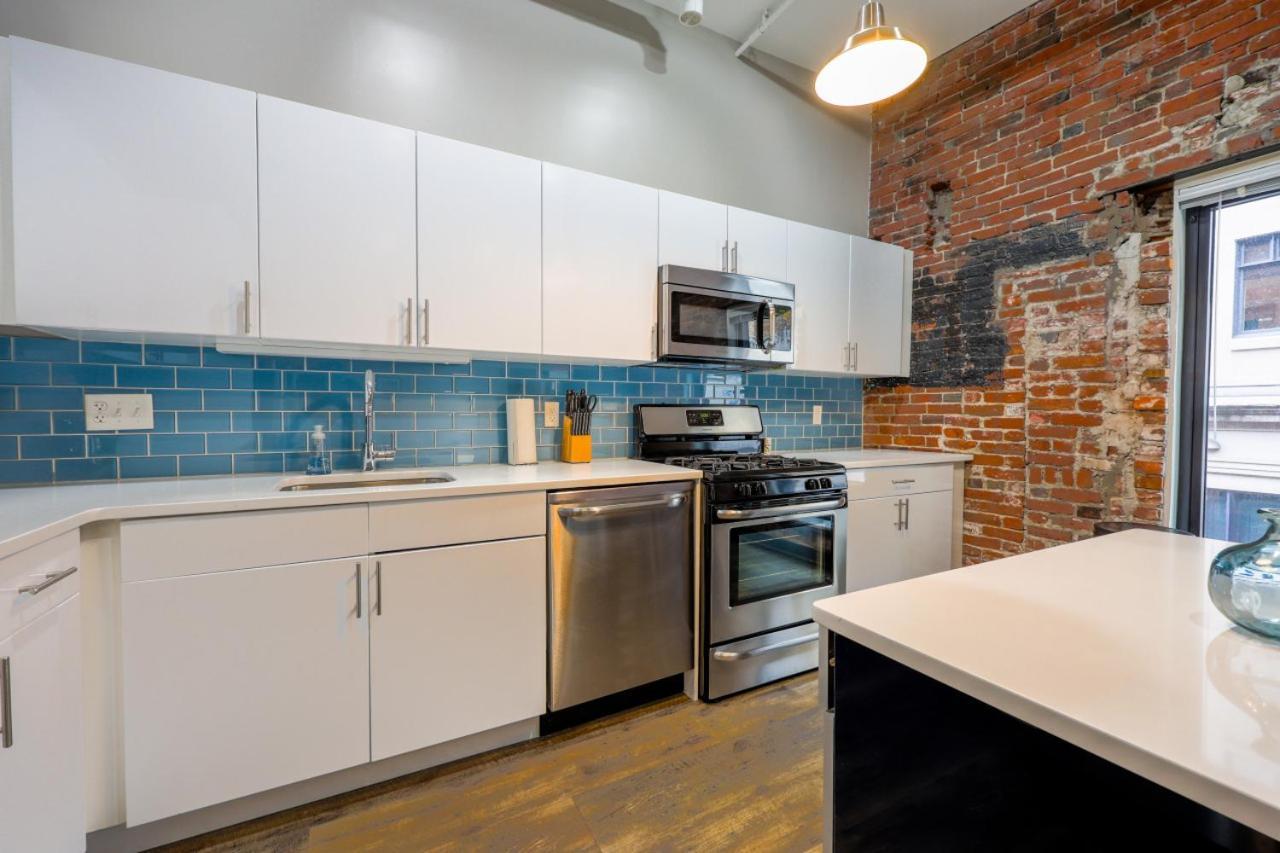 Keyless Entry Laundry In Unit Pet Friendly Apartment Boston