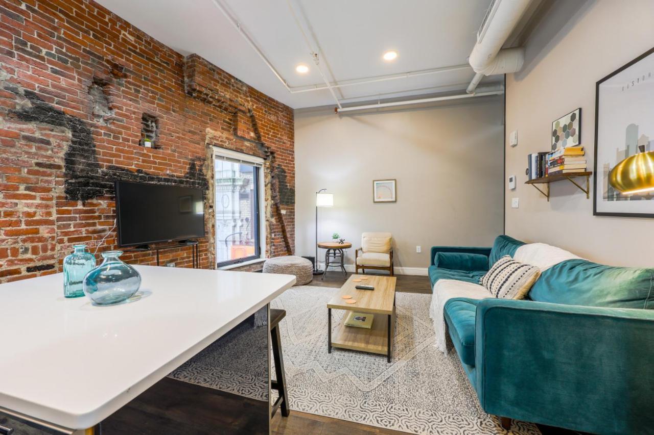 Keyless Entry Laundry In Unit Pet Friendly