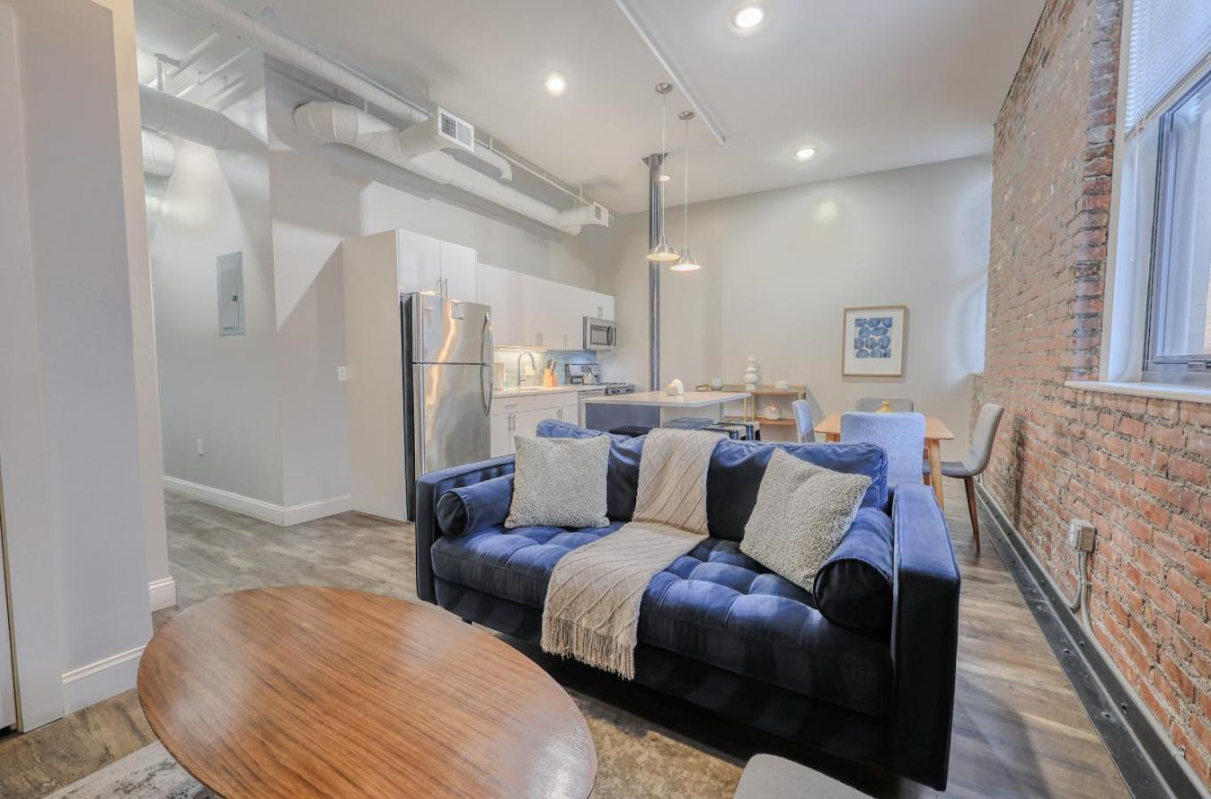 Apartment Unbeatable Location 4 Bed Loft Parking Optional Boston