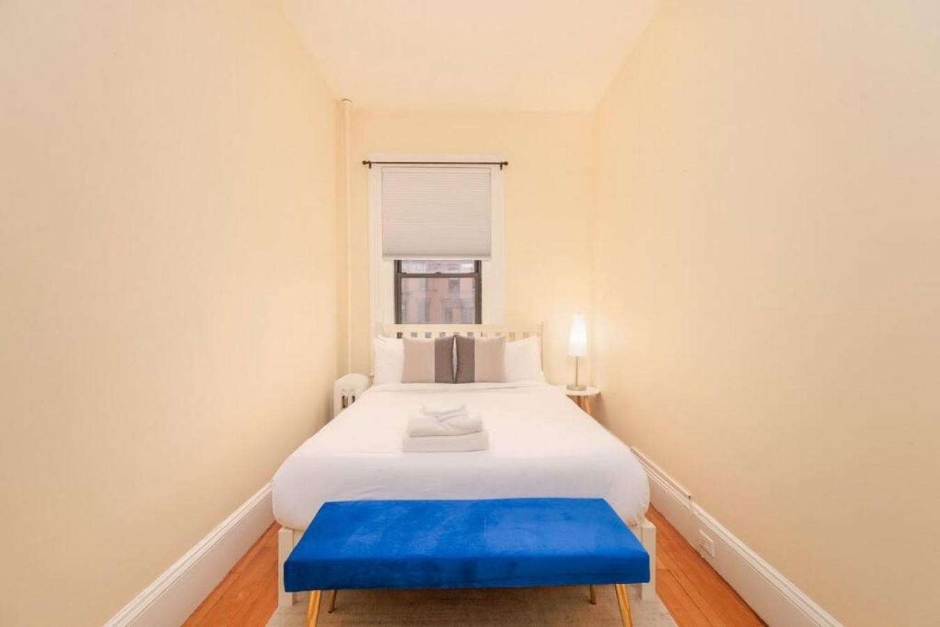 Charming Newbury Street Gem Apartment *