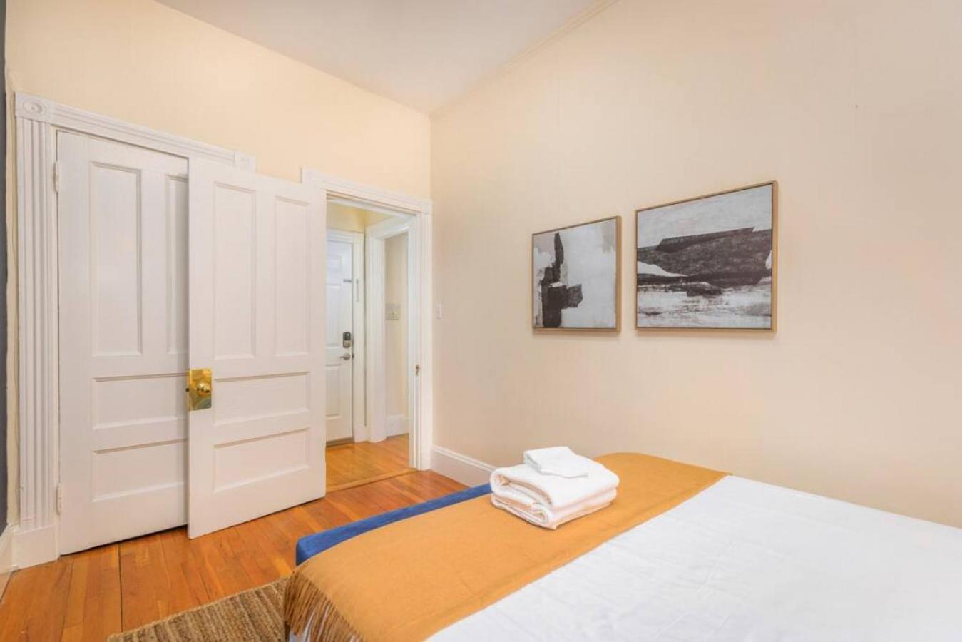Centrally Located Back Bay 1 Bedroom *