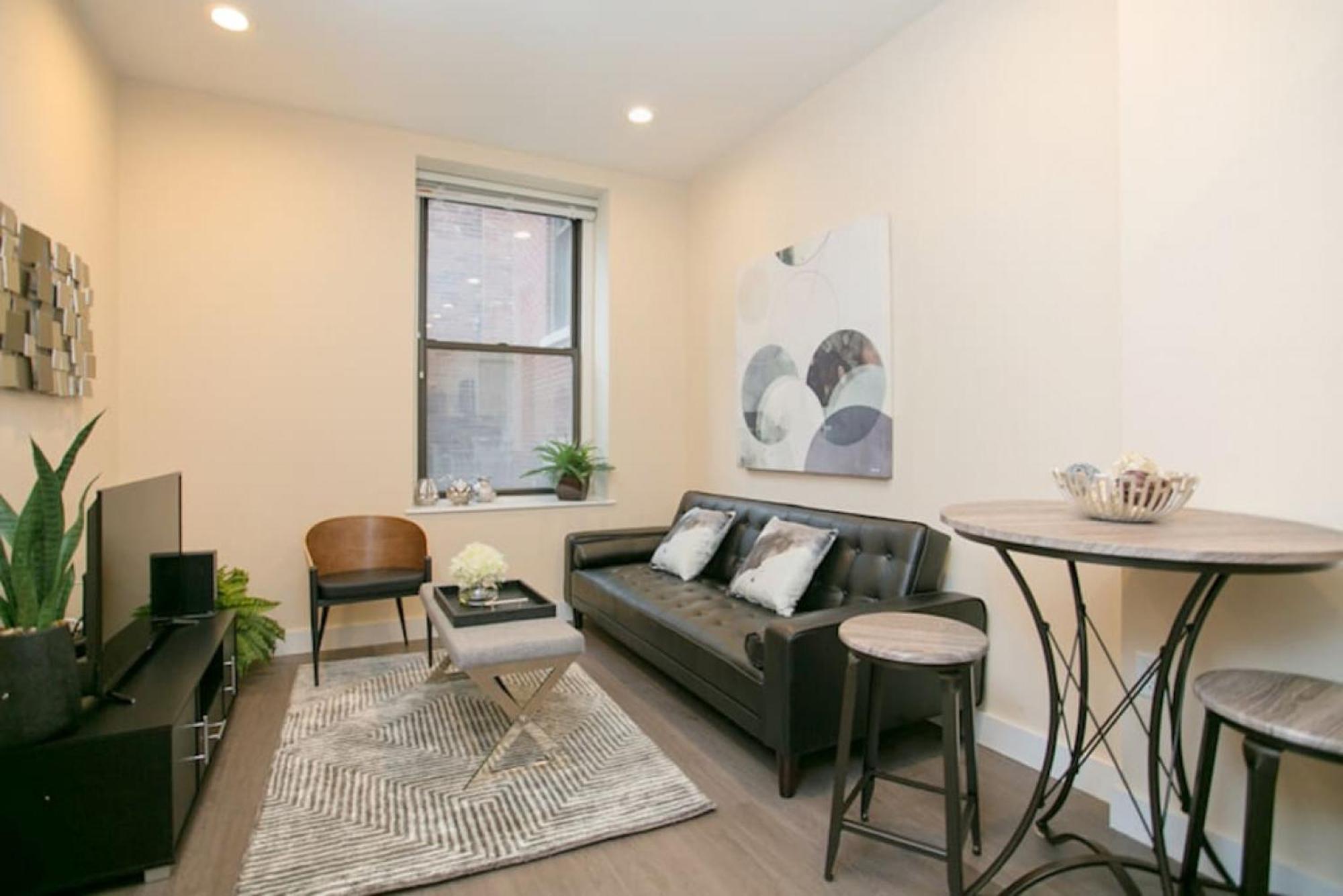 Apartment Newly Designed Loft - Fast Wifi - Pet Friendly *