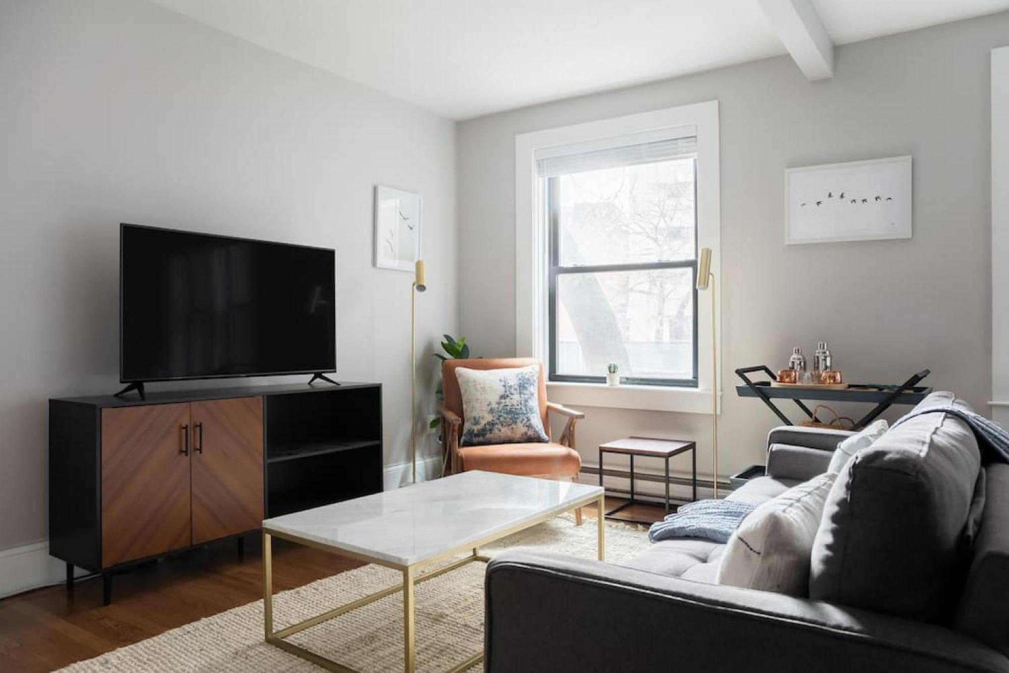 Apartment Bay Village Charm With 99 Walkscore With Short And Long
