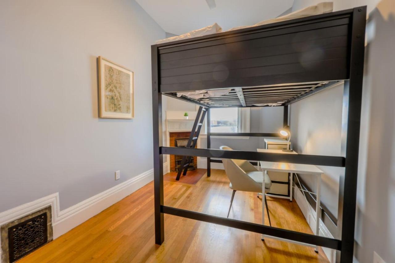 Spacious Back Bay 2br Boston