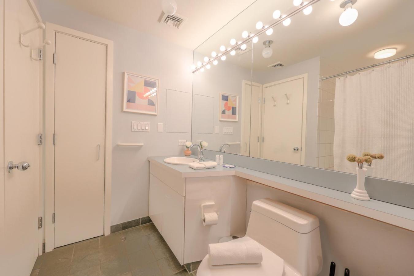 Luxurious Fenway 2br Penthouse With Roof Decks * Boston
