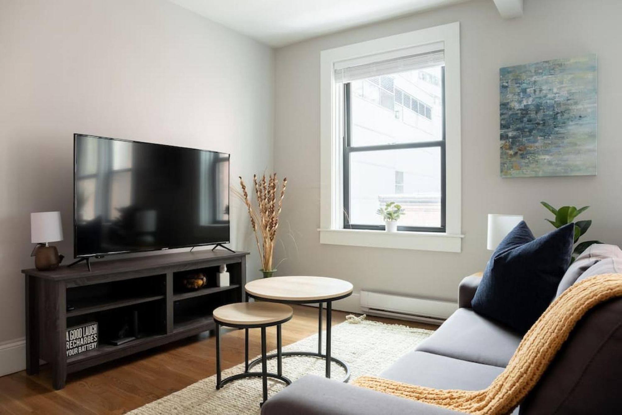 Serene 1br With 99 Walkscore Fast Wifi And Smartlock Apartment