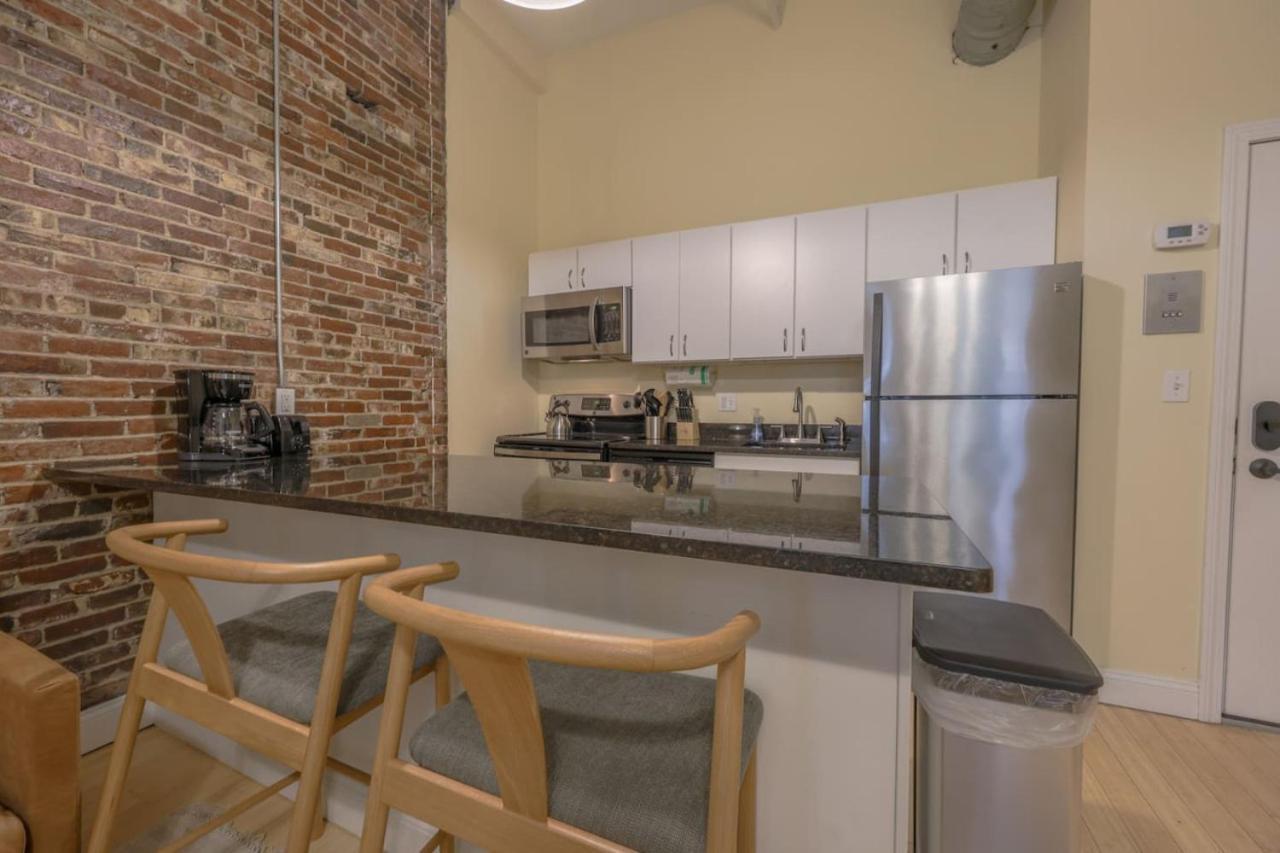 Stylish Exposed Brick 3 Bedroom * Boston