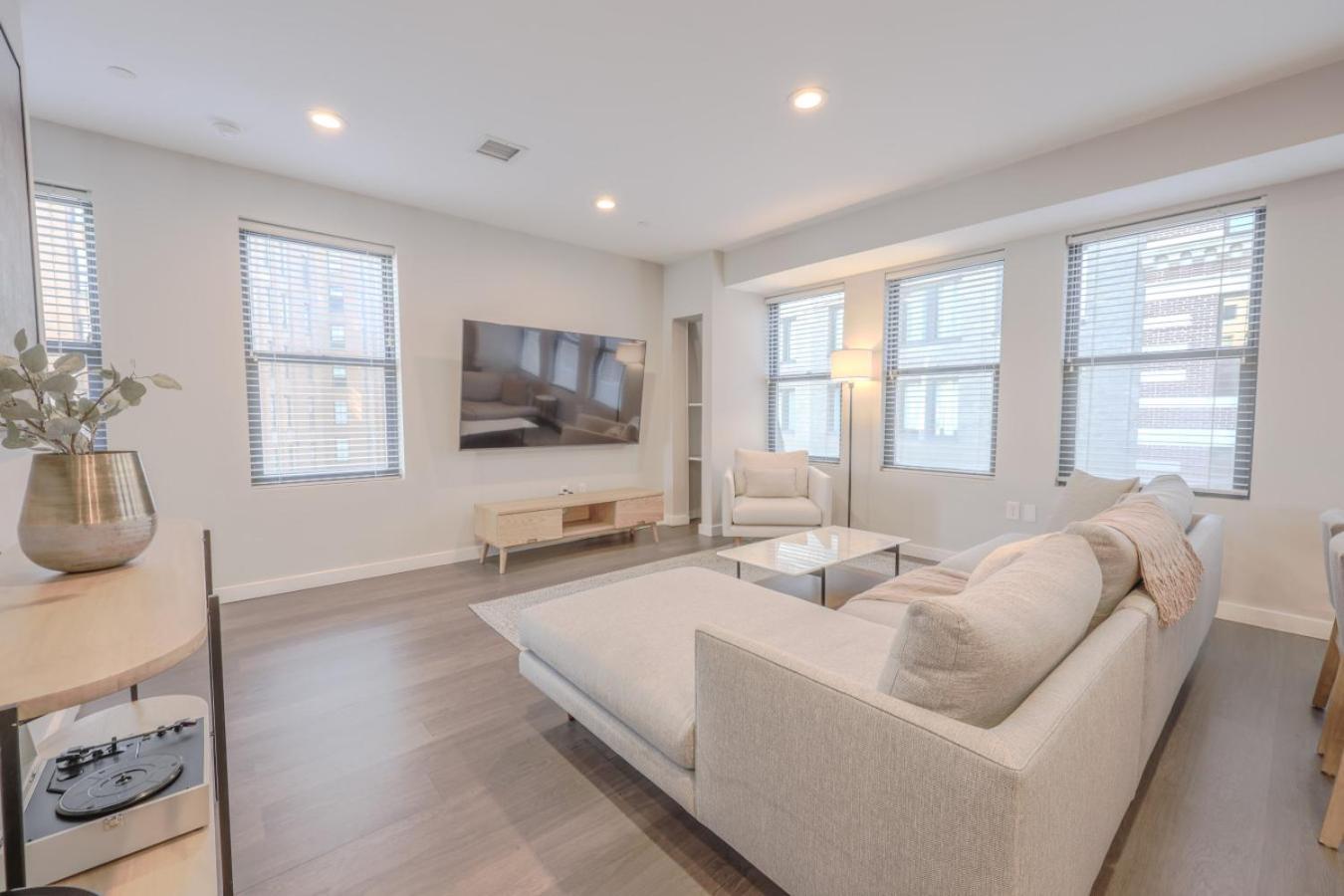 Apartment Luxury Loft Washer And Dryer Pet Friendly *