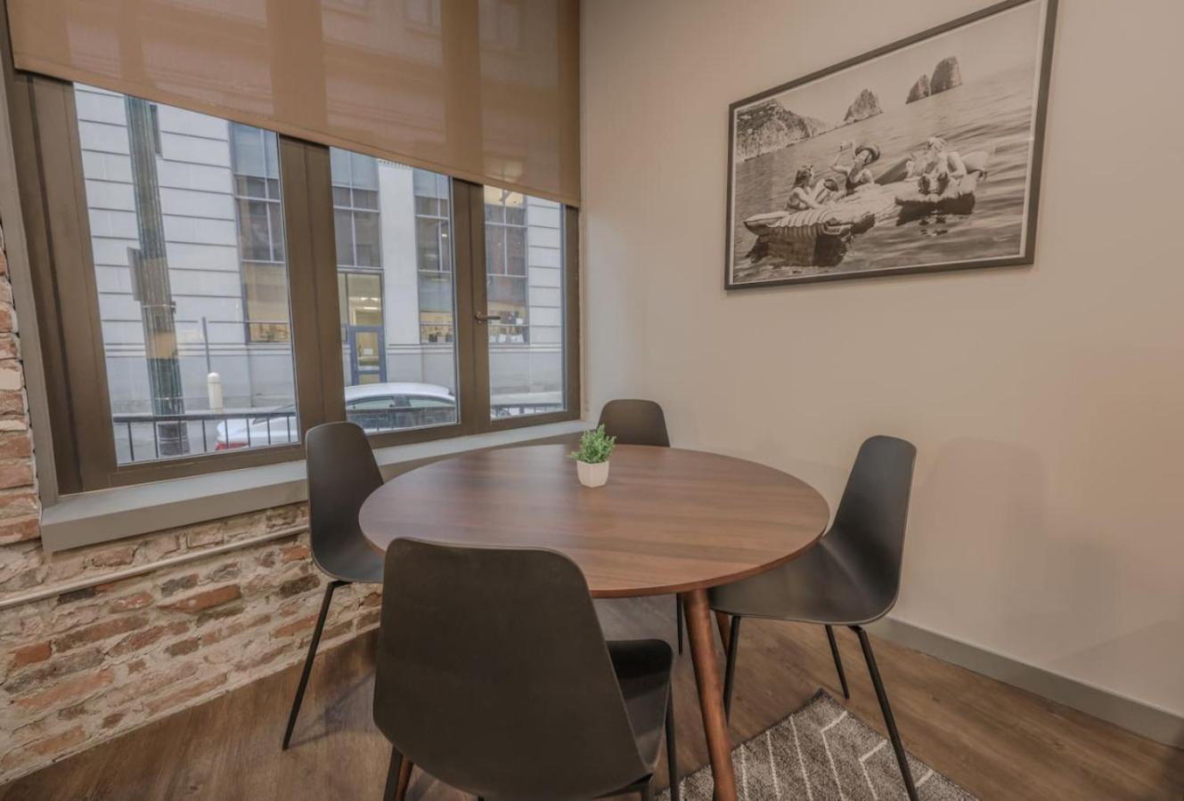 Classic And Chic 1 Bedroom
