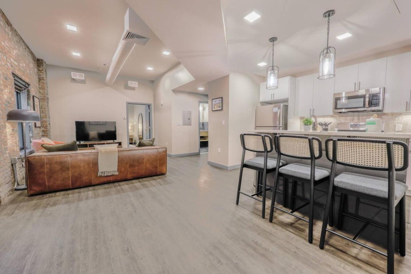Apartment Charming 1 Bedroom Laundry In Unit Boston