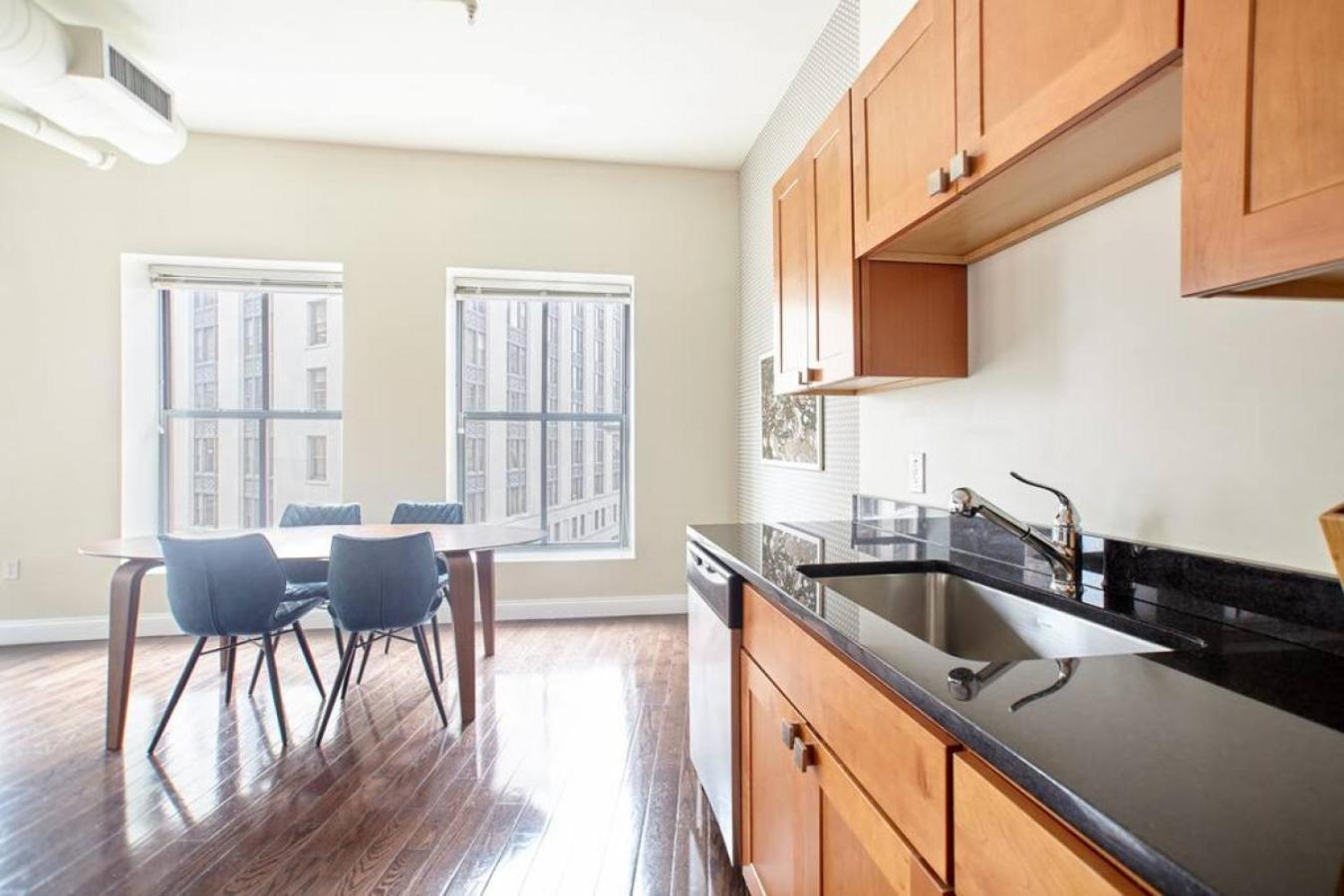 Open Air 2br In Fidi Close To Everything Apartment Boston