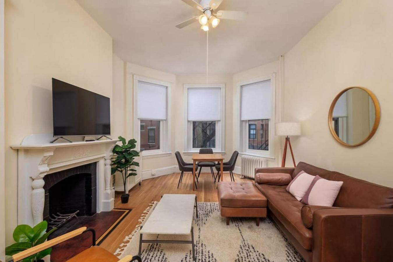 Cozy Back Bay 1 Bed 1 Bath * Boston
