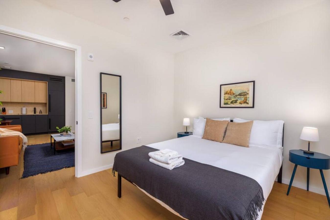 New Gorgeous 2br Mission Hill *
