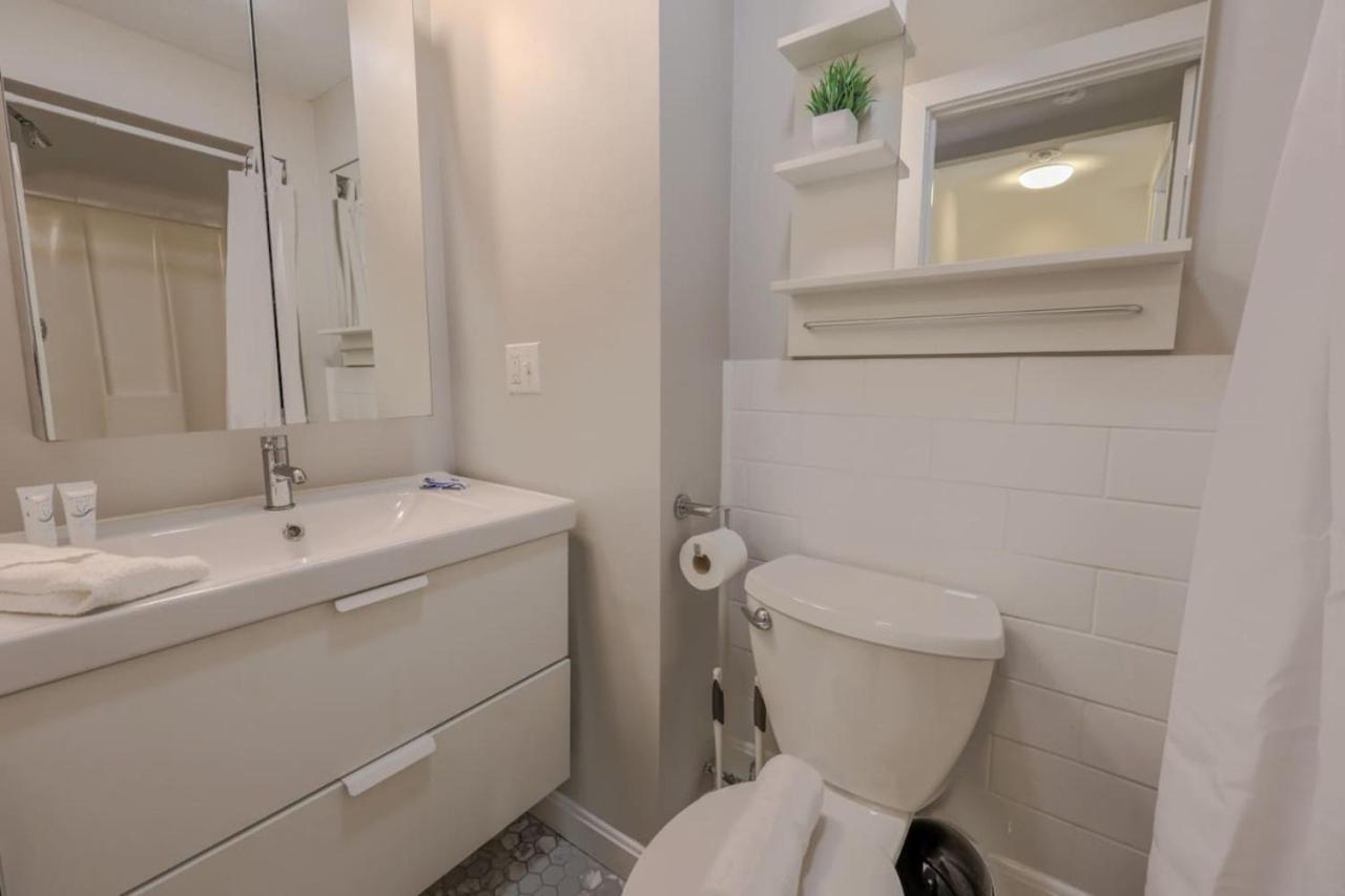 Bright Newbury Street 1 Bedroom Boston