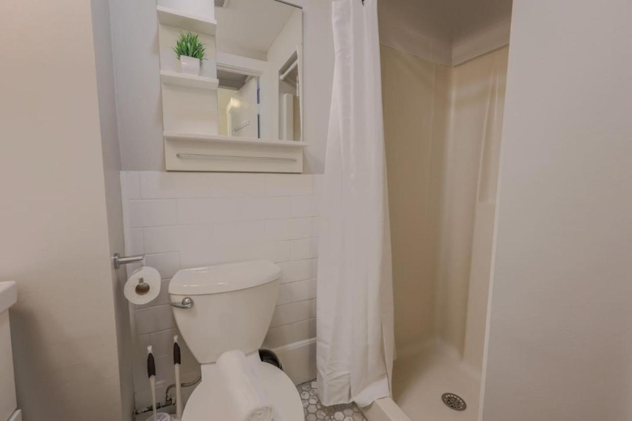Apartment Bright Newbury Street 1 Bedroom Boston