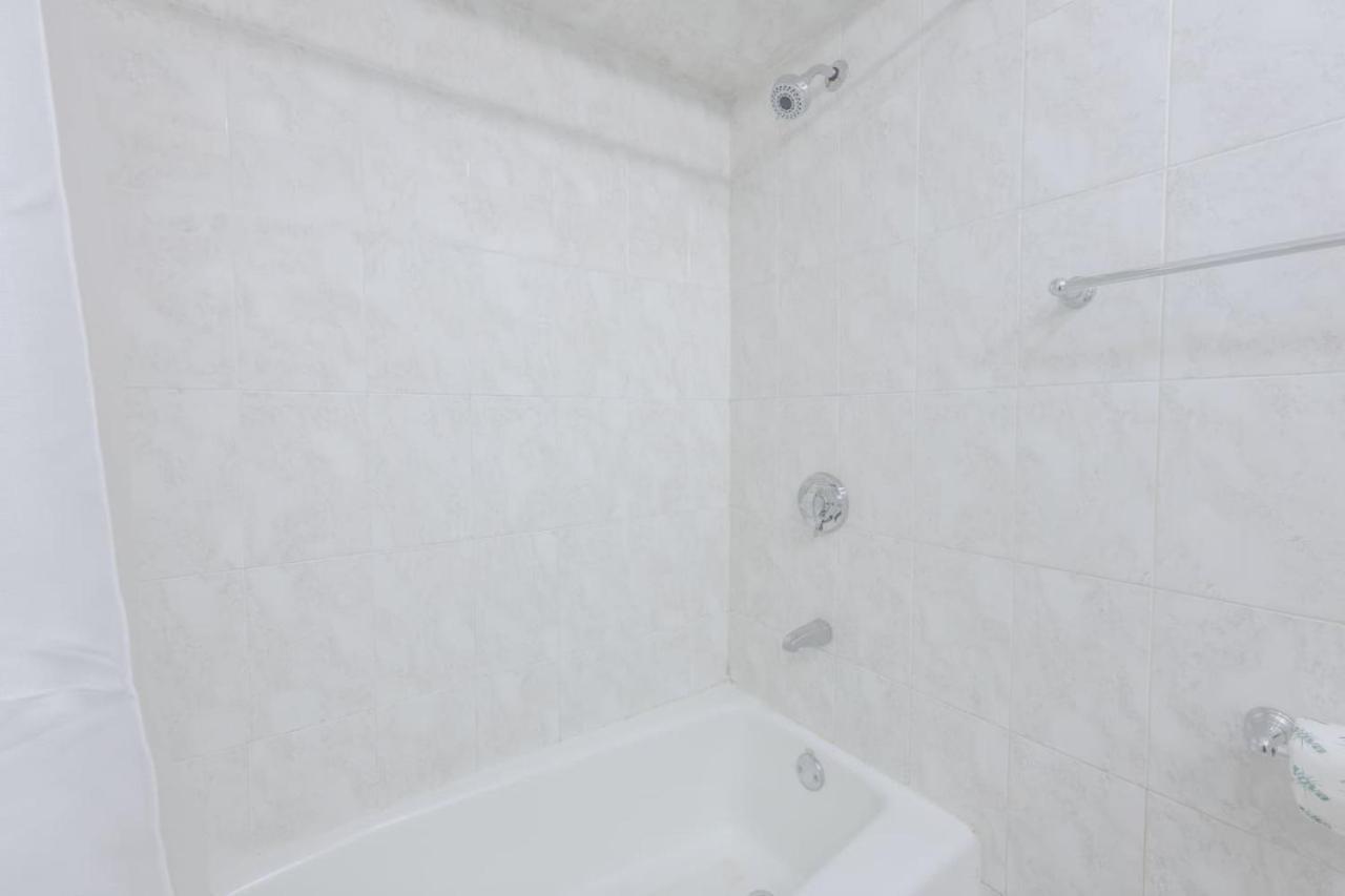 Theater District Cozy 1 Br