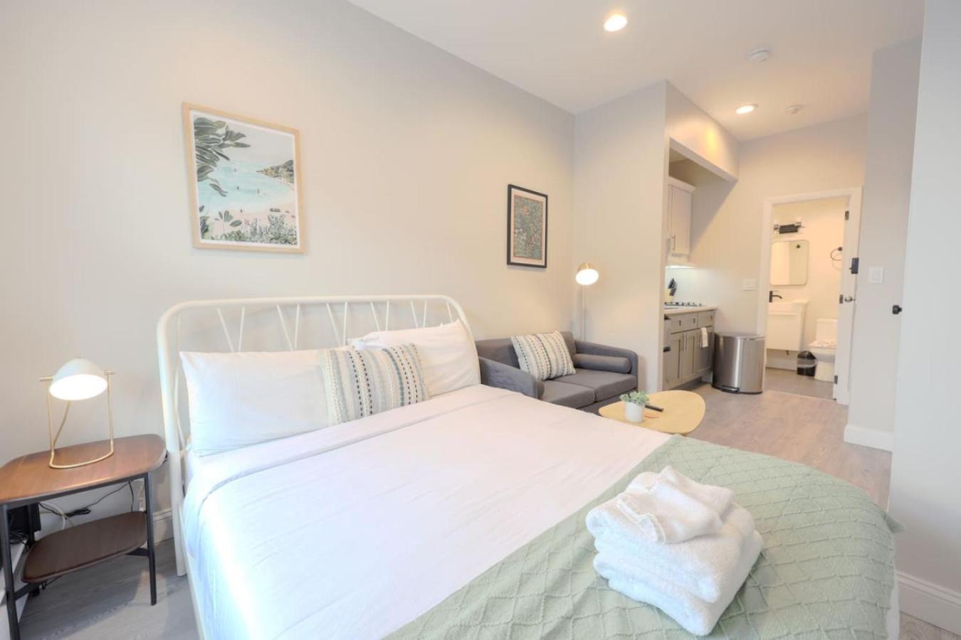 Apartment Quaint Close To Fenway Boston