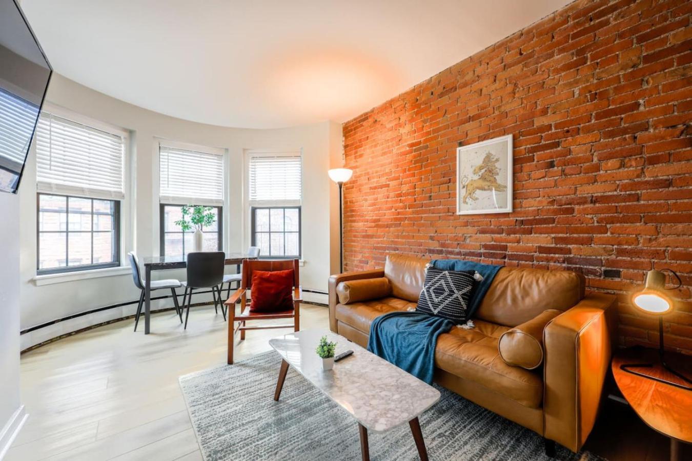 Bright And Cozy Boston