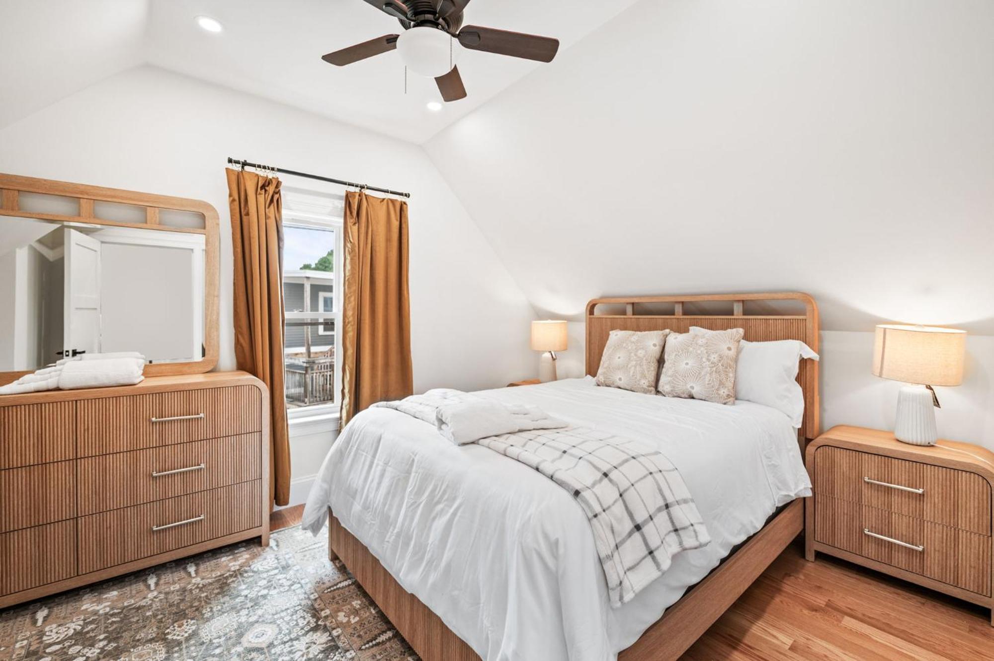 Forest Hill -boston Apartment