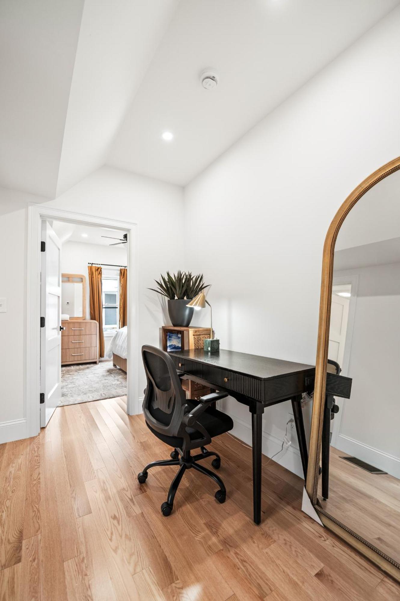 Forest Hill -boston Apartment *