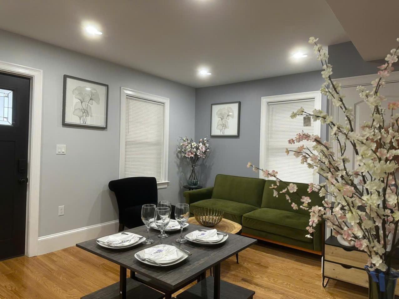 85b Brand New 3br, 2ba, Walk To Transit, Near * Boston