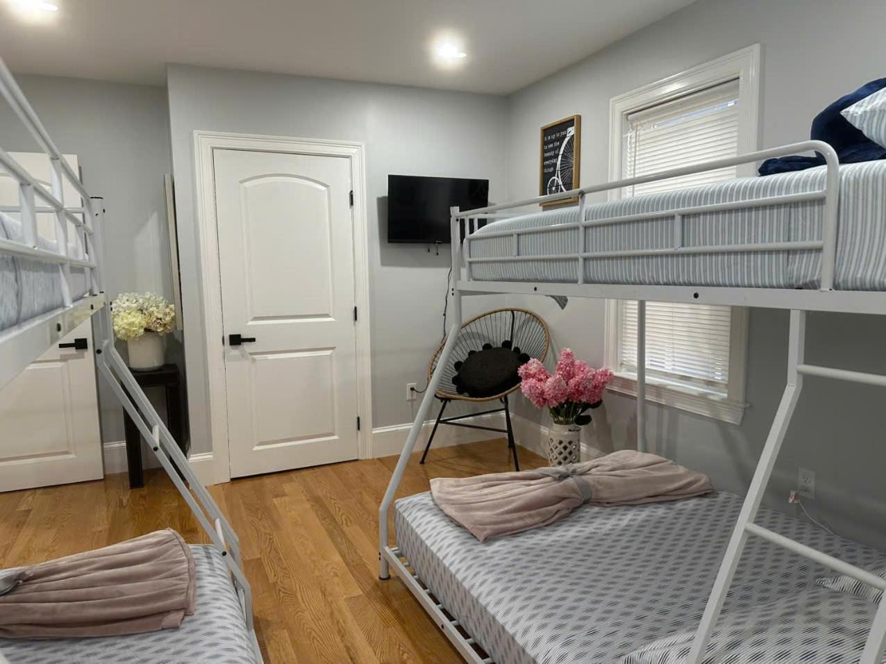 Apartment 85b Brand New 3br, 2ba, Walk To Transit, Near Boston