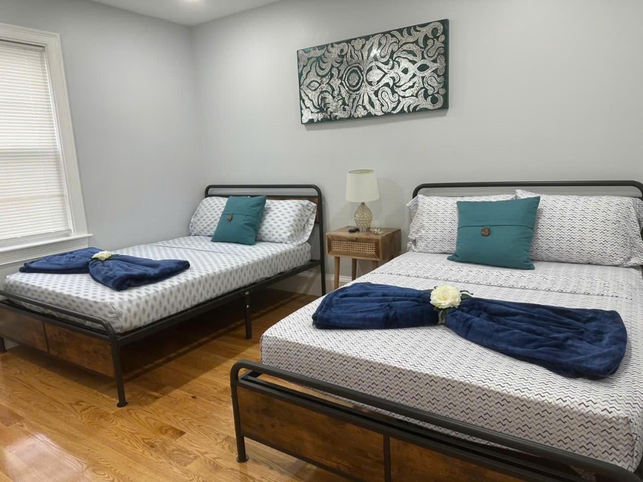 85b Brand New 3br, 2ba, Walk To Transit, Near *