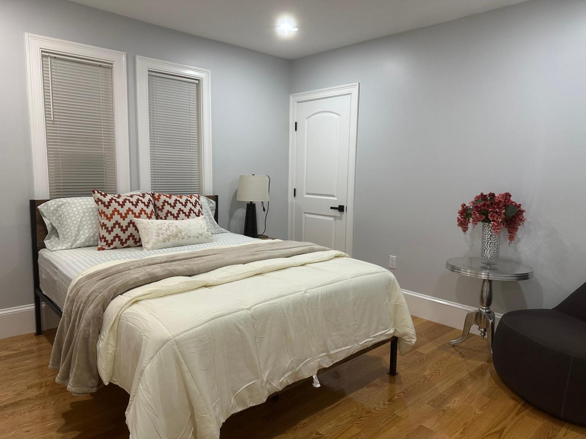 Apartment 85b Brand New 3br, 2ba, Walk To Transit, Near Boston
