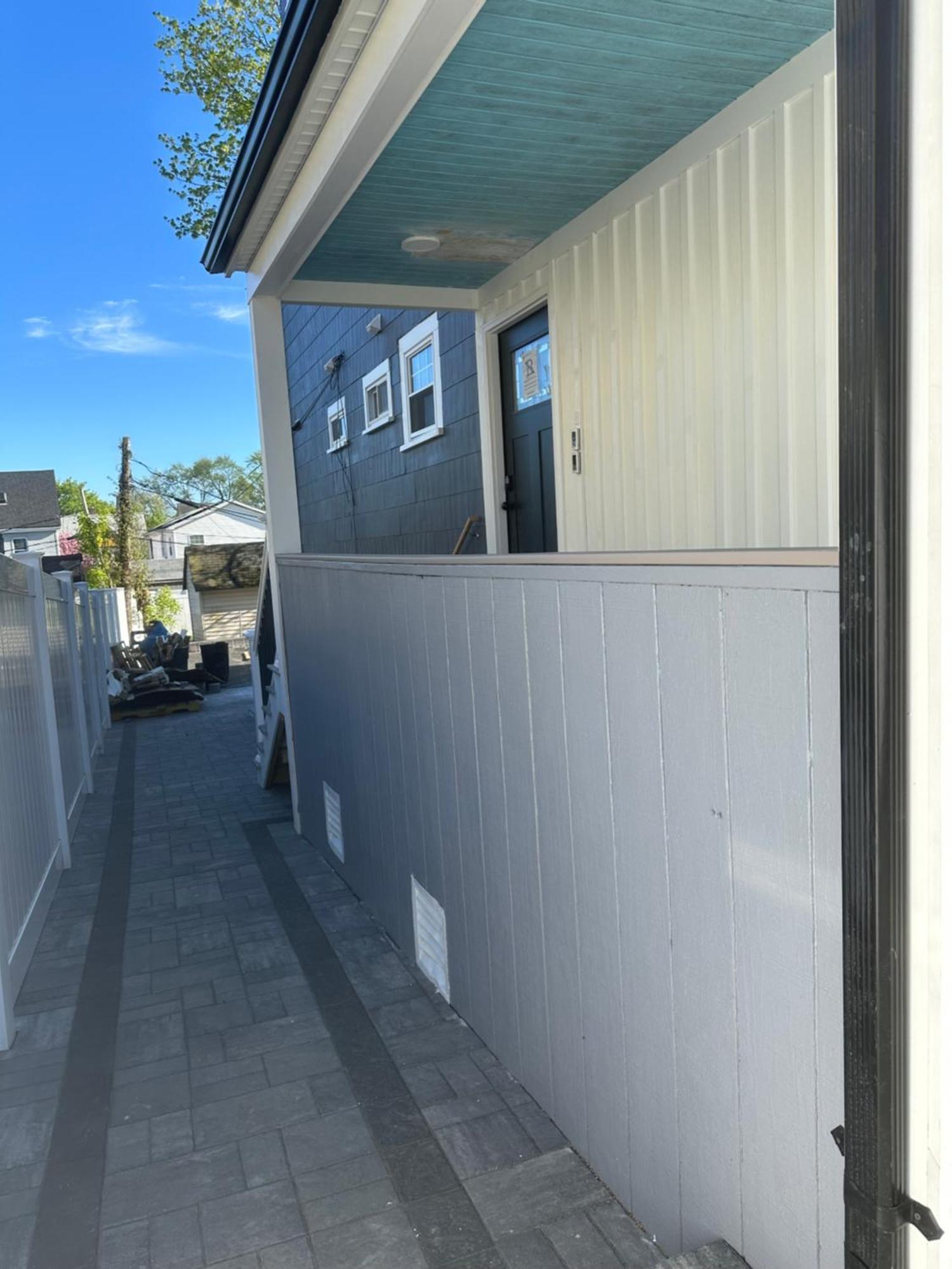 85b Brand New 3br, 2ba, Walk To Transit, Near