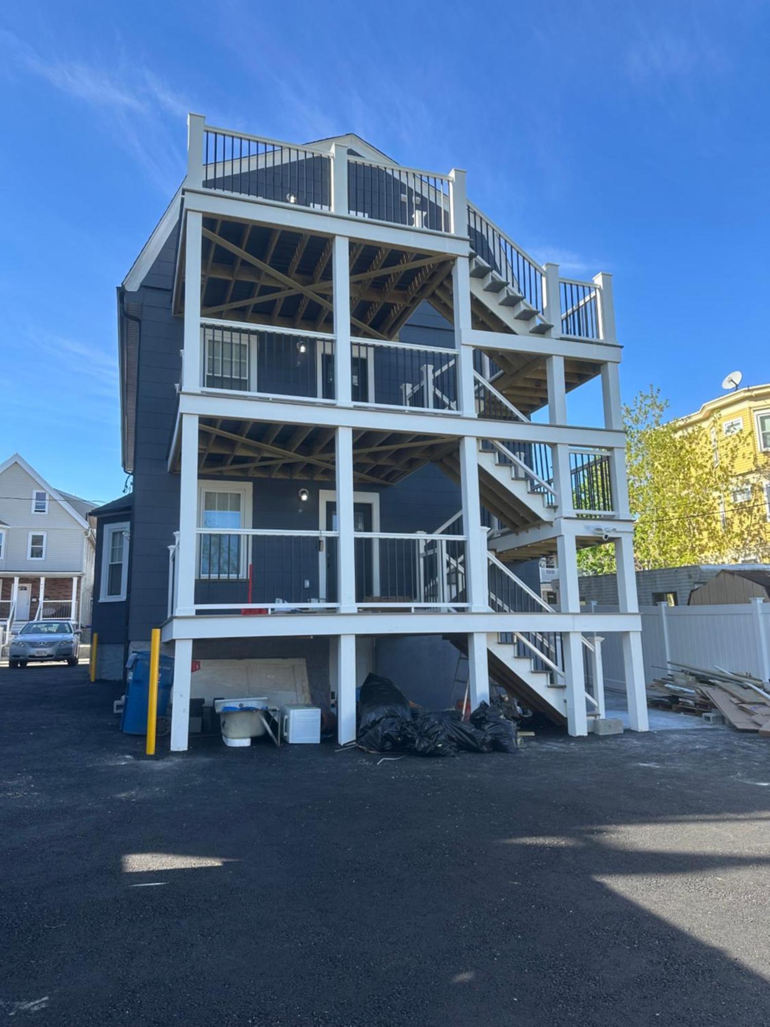 85b Brand New 3br, 2ba, Walk To Transit, Near Apartment *