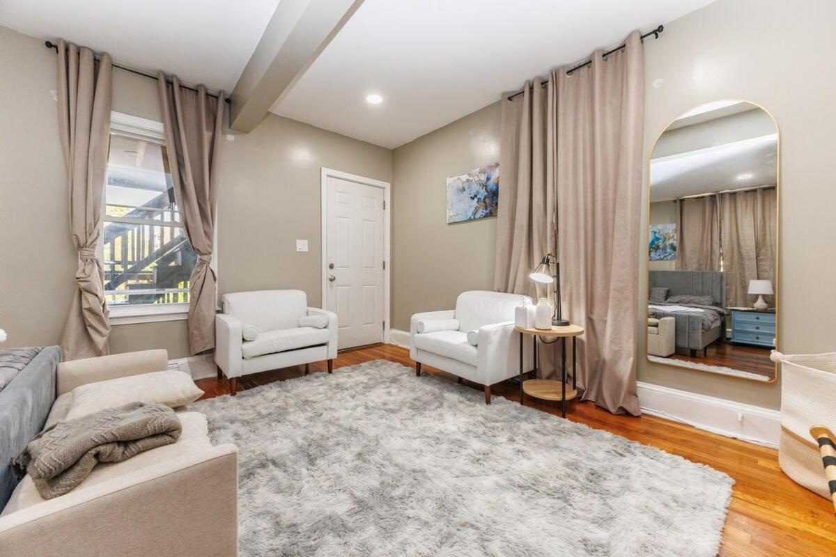 In-unit Laundry Your Family And Friends Space Apartment