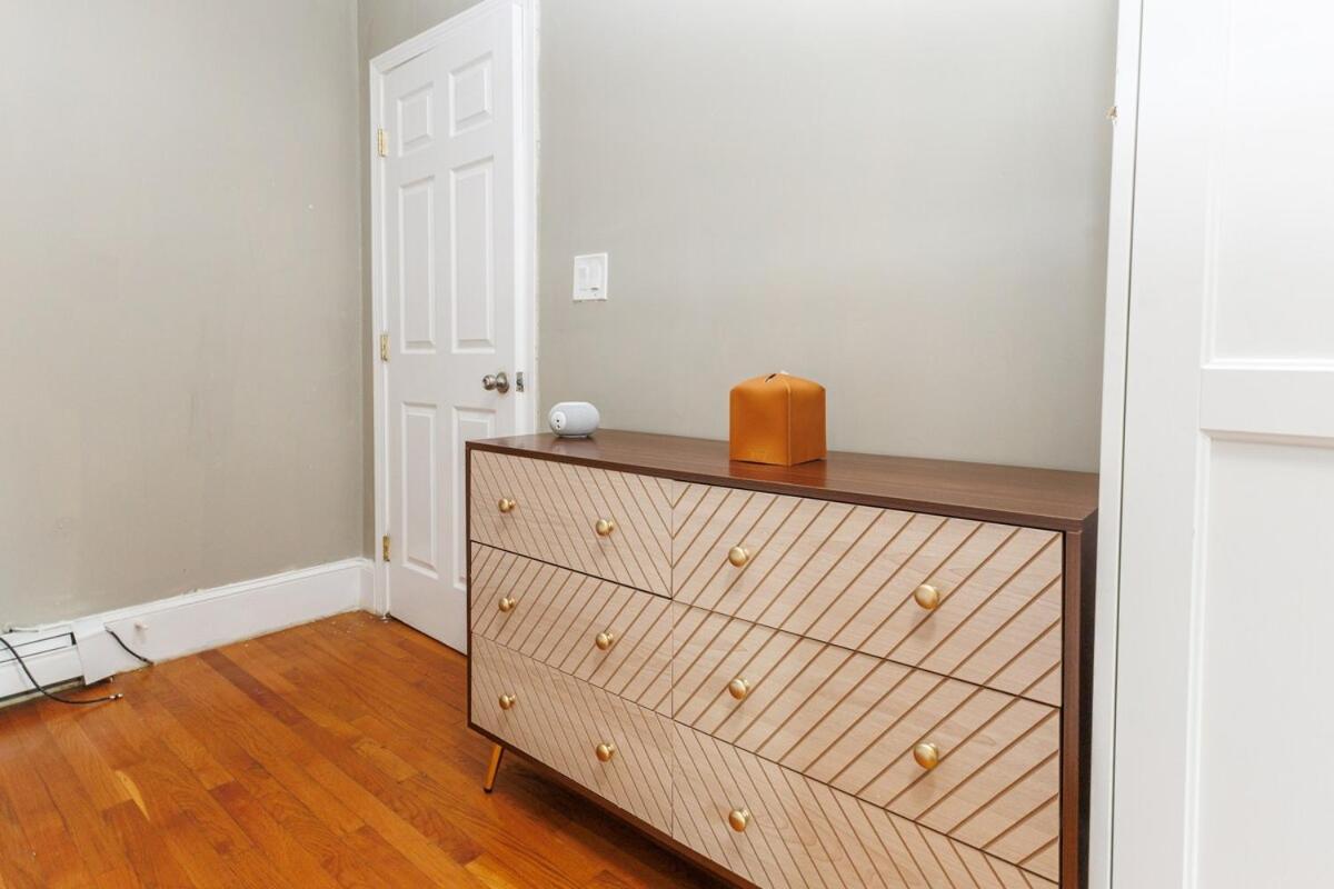 In-unit Laundry Your Family And Friends Space Apartment