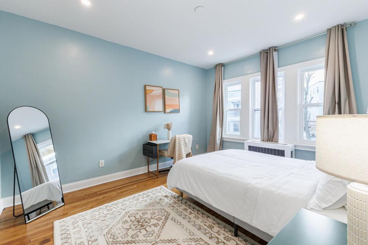 Apartment Stylish 3 Bedroom *